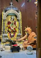 Jalabhisheka and Shodashopachar Puja by HH Swamiji at Shri Shivakrishna Mandir, Hubballi (26 Feb 2025)